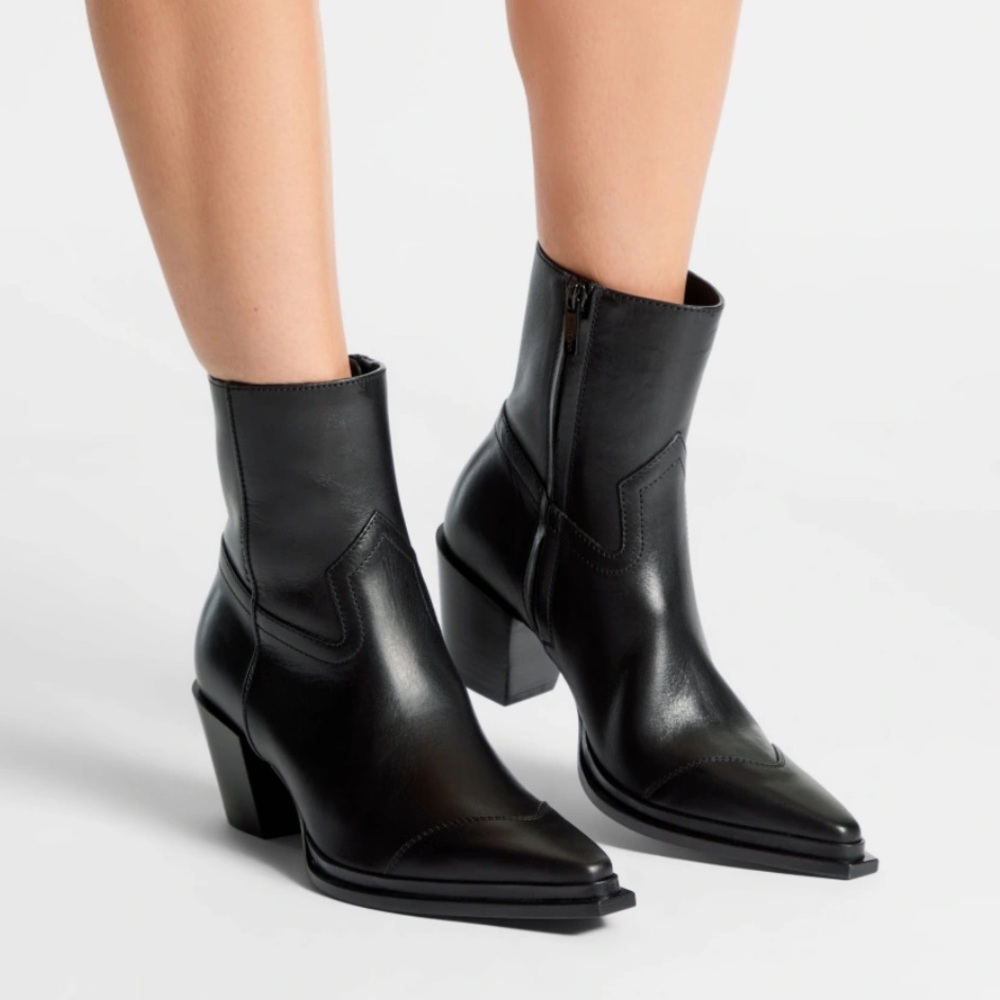 Jimmy Choo Black Leather CeCe Ankle Boots 39